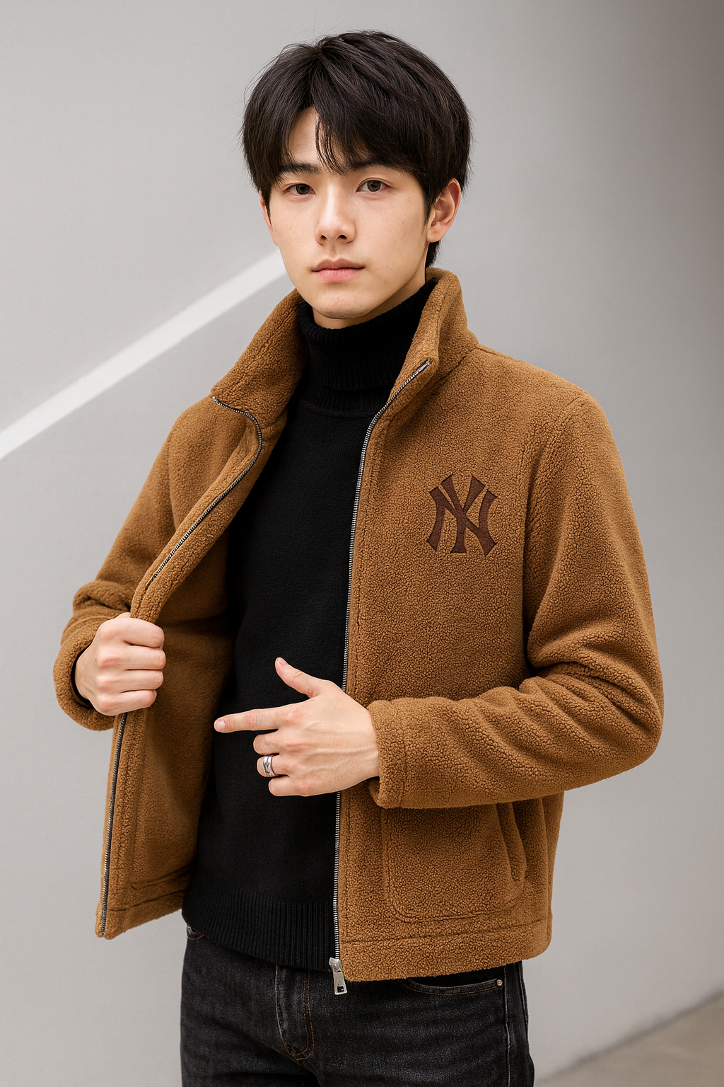 Men's Autumn/Winter Boa Jacket
 Stand-up collar zip-up outerwear
 Fluffy fleece jacket